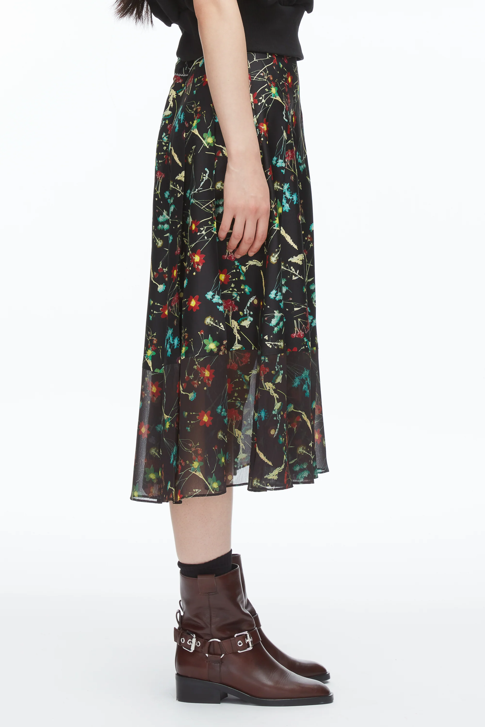 Bliss Floral Pleated Skirt - Image 10