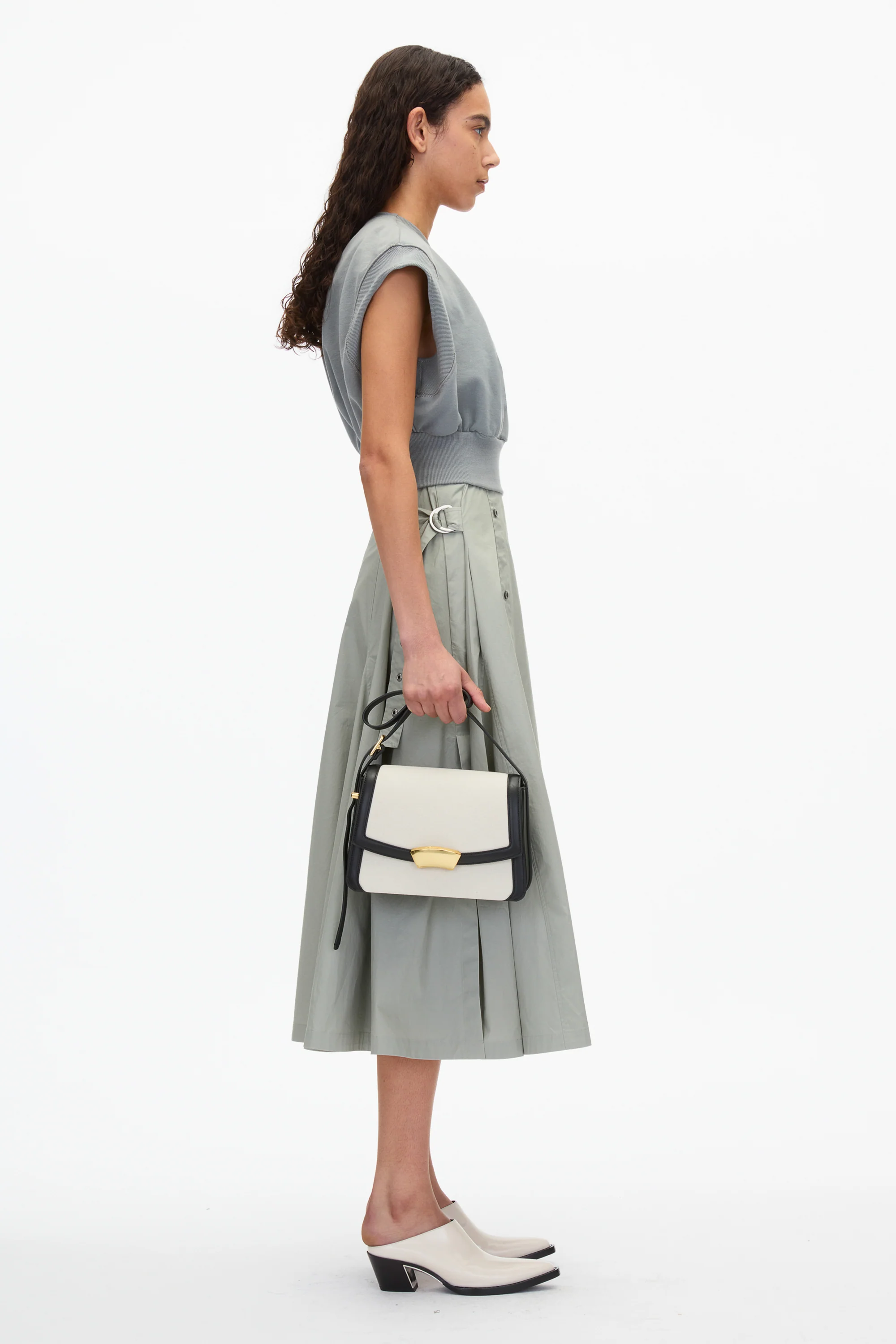 ID Medium Shoulder Bag - Image 2
